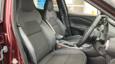 Nissan Juke 1.0 DiG-T 114 N-Connecta 5dr DCT Petrol Hatchback